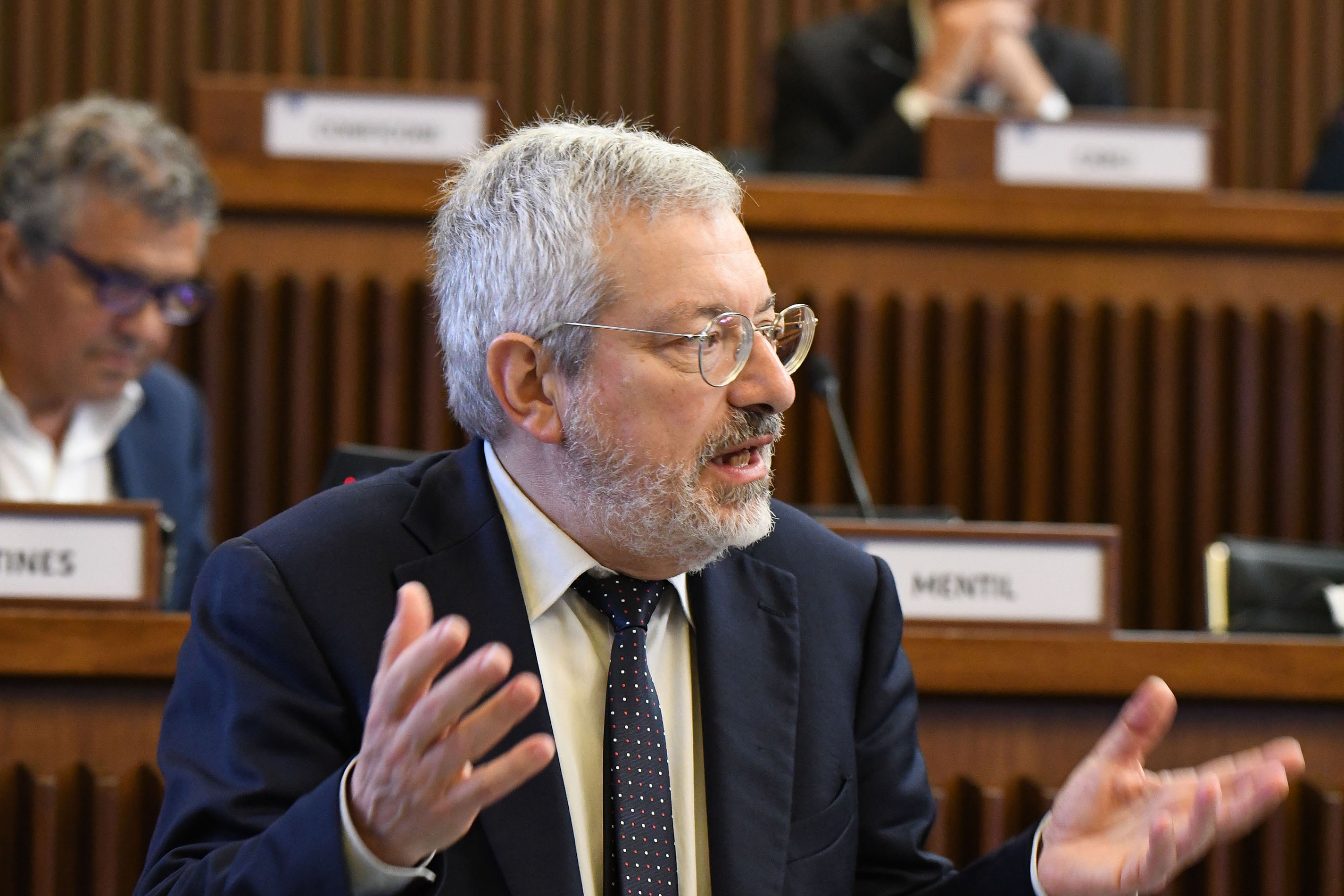 PROVINCE. HONSELL (OPEN): NO GARANZIE AI DIPENDENTI E COSTI NON CHIARI
